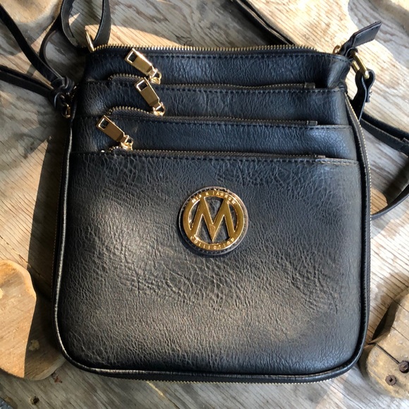 Mia K Farrow Collection Purse new condition - Picture 2 of 9